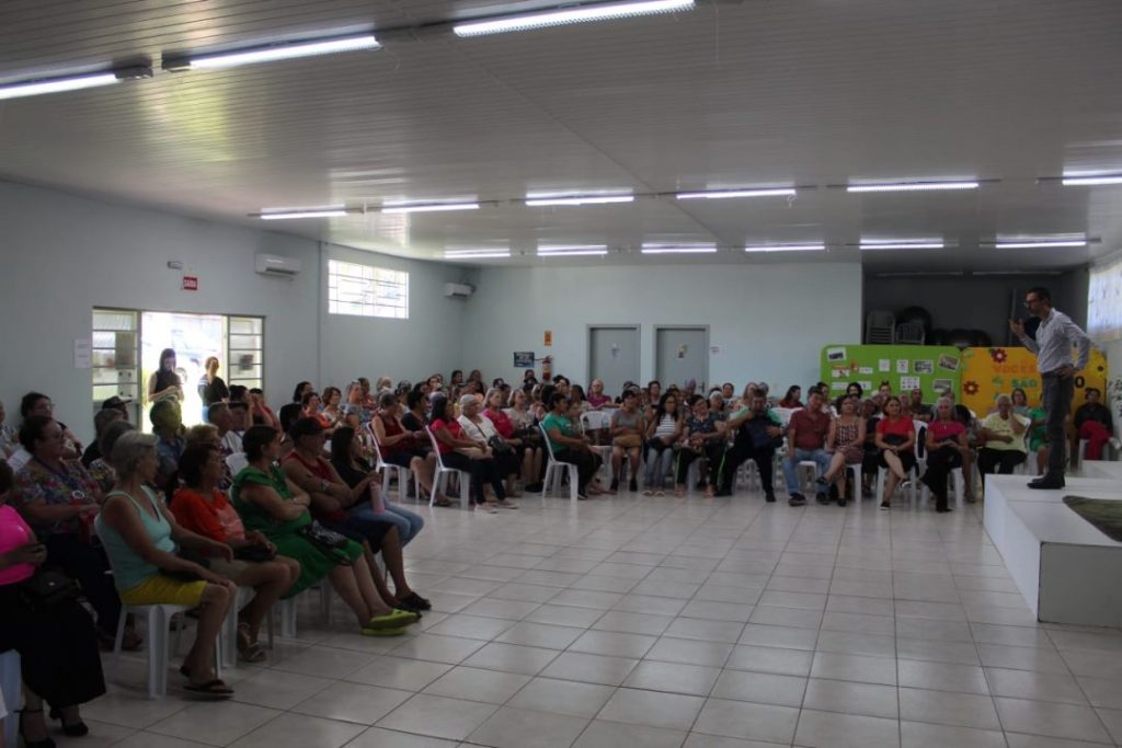 Dia da Mulher é celebrado palestra motivacional depoimentos e