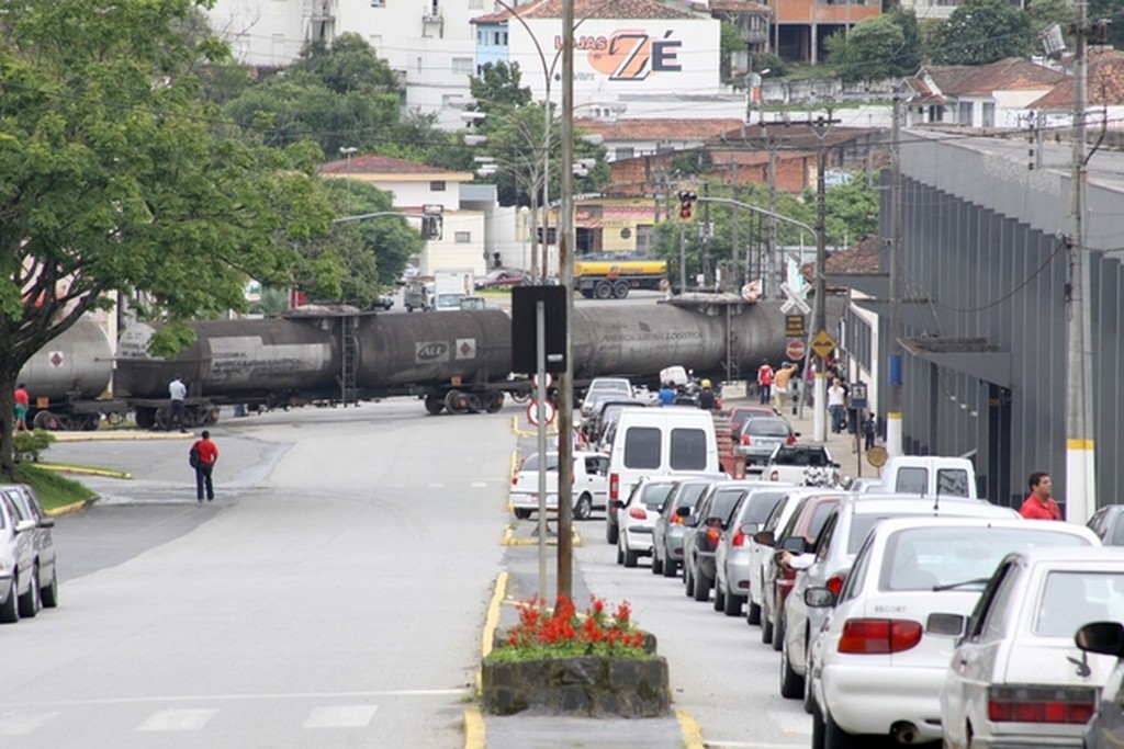 Passagem de nível - Avenida Severiano Maia