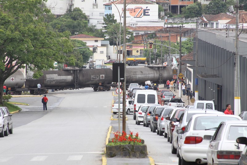 Aprovado projeto que regulamenta horários para circulação de trens