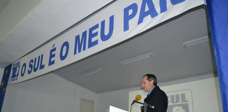 O historiador e fundador e líder do movimento O Sul é o Meu País, Celso Deucher, palestrou em Canoinhas no dia 20 no auditório da Fammelan