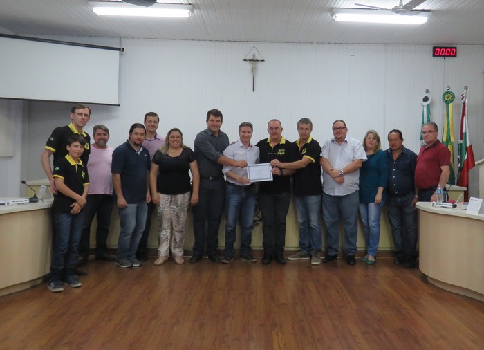 Jeep Clube Itatolá é homenageado na Câmara de Mafra