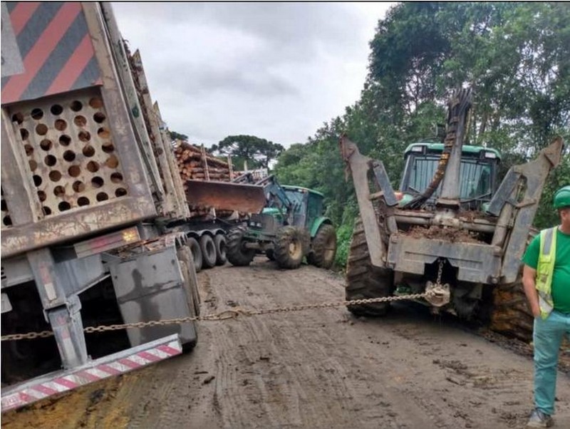 BR-280 está totalmente interditada entre Mafra e Três Barras